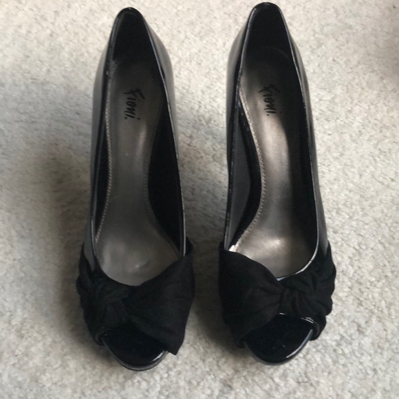 Fiona 4 1/2” Heels. Blk Pat. Leather/Faux Suede - Picture 1 of 7